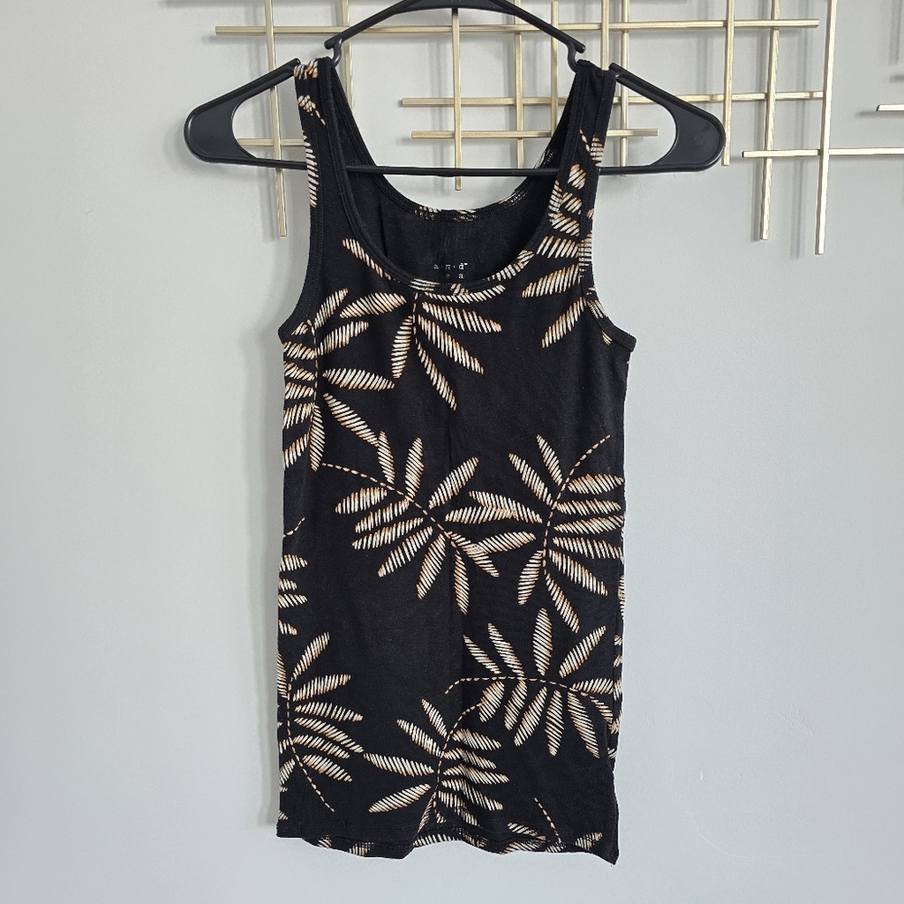 Black and Tan Fitted Sleeveless Tank Top​